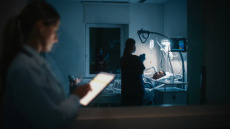 Τι συμβαίνει μέσα στην Εντατική; Ο διευθυντής της ΜΕΘ Κοζάνης αποκαλύπτει τα πάντα
