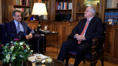 Μητσοτάκης σε Τασούλα: «H κυβέρνηση έχει κάνει το καλύτερο για να στηρίξει τα ελληνικά νοικοκυριά»