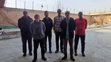 Συγκλονιστικό βίντεο: Αντιφρονούντες σε φυλακή του Ιράν λένε τραγούδι αντίστασης λίγο πριν εκτελεστούν