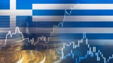 Η ταχεία αποκλιμάκωση του δημόσιου χρέους ισχυρό χαρτί για τις νέες αναβαθμίσεις της οικονομίας