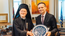 Τον Πατριάρχη Βαρθολομαίο τίμησε ο Δήμος Αθηναίων με το μετάλλιο για την Προστασία της Περιβαλλοντικής Κληρονομιάς, φωτογραφίες