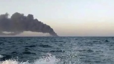 Η Τεχεράνη κατηγορεί τις ΗΠΑ πως χτύπησαν πολιτικά σκάφη στα Στενά του Ορμούζ, σκοτώνοντας πέντε πολίτες