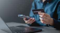 «Χρυσή» κομπίνα από fake επενδυτές: Πώς 72χρονη συνταξιούχος γιατρός και 80χρονος έχασαν πάνω από 1 εκατ. ευρώ 
