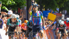 ΔΕΗ Tour of Hellas 2026: Ο Σέρβος Ντούσαν Ράγιοβιτς τη νίκη στο δεύτερο ετάπ του, o Μάτις Άφοντς τη φανέλα του πρωτοπόρου