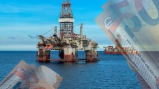 Τα νοικοκυριά «στραγγίζουν», οι εταιρείες «θησαυρίζουν»: Ποιοι κλάδοι μετρούν κέρδη δισεκατομμυρίων από τον πόλεμο στη Μέση Ανατολή