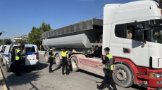 Πάνω από 970 παραβάσεις σε ελέγχους 132 φορτηγών στην Αττική σε τρεις ημέρες, δείτε βίντεο και φωτογραφίες 

