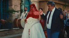 Ντυμένη νύφη η Χρυσηίδα Γκαγκούτη στο βιντεοκλίπ του τραγουδιού που απέσυρε από τον ελληνικό τελικό της Eurovision