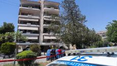 Οι γονείς της 17χρονης Μελίνας που έπεσε από πολυκατοικία στην Ηλιούπολη επιθυμούν αντί για στεφάνια δωρεά στο Χαμόγελο του Παιδιού