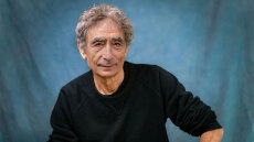 «Μυαλό σε Διάσπαση»: Ο Dr Gabor Maté στην Αθήνα