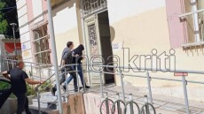 Κρήτη: Στη φυλακή μετά την απολογία του ο 30χρονος για την απόπειρα ανθρωποκτονίας της συζύγου του