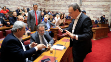 Αναταράξεις στον ΣΥΡΙΖΑ ενόψει του κόμματος Τσίπρα: Το τηλεφώνημα Φάμελλου-Πολάκη και οι 3 «κόκκινες γραμμές» του πρώην πρωθυπουργού για μεταγραφές