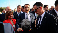 Συνέδριο ΝΔ: Τα διλήμματα Μητσοτάκη και το…τριψήφιο- Τα πηγαδάκια, τα κουπόνια της Πολιτικής Επιτροπής και τα βραδινά τραπέζια
