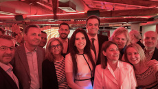 Ποιοι πήγαν στο κάλεσμα του Πιερρακάκη στο Abi Rouge μετά την «πρεμιέρα» του συνεδρίου της ΝΔ
