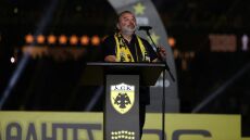 Ηλιόπουλος: «Οι Γερμανοί το ’44 μας έκαψαν το σπίτι, οι οικογενειακές μου μνήμες είναι παρόμοιες με αυτές της προσφυγιάς και της ΑΕΚ»