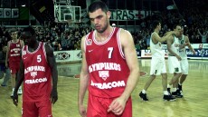 Η γραμμή του Πάσπαλι, ο «βομβαρδισμός» του Σάρας, η Ταού και η Μονακό: Ο Ολυμπιακός και τα ελληνικά Final-4 της Euroleague, βίντεο 