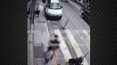 Παιδιά 8 και 16 ετών λήστεψαν 72χρονη έξω από το σπίτι της στο Μενίδι, δείτε βίντεο 
