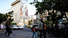 Γιατί το Ιράν δεν βιάζεται και μάλιστα καθόλου να επιστρέψει στις συνομιλίες με τις ΗΠΑ