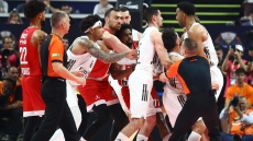 Η σύρραξη μεταξύ Καμπάτσο και ΜακΚίσικ: Από μια τεχνική ποινή στον κάθε παίκτη έδωσαν οι διαιτητές, δείτε βίντεο 