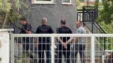Στον εισαγγελέα ο 30χρονος που κατηγορείται ότι σκότωσε με κατσαβίδι τον πατέρα του στη Θεσσαλονίκη
