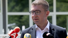 Βόρεια Μακεδονία: Ο Μίτσκοσκι απέρριψε το αίτημα της αντιπολίτευσης για δημοψήφισμα για αναγνώριση βουλγαρικής μειονότητας