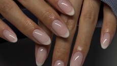 Τι είναι το «Modern french manicure» για το οποίο μιλούν όλοι;
