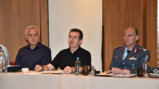 Χρυσοχοΐδης: Mε 200 αστυνομικούς ενισχύεται η Χαλκιδική για το καλοκαίρι