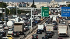 Έξοδος Αγίου Πνεύματος: Μετ' εμποδίων η κίνηση στον Κηφισό, καθυστερήσεις στην Αττική Οδό,  δυσκολίες στην Αθηνών - Κορίνθου

