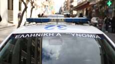 Συνελήφθη αστυνομικός με παράνομα όπλα και 8.000 ευρώ στη λεωφόρο Βουλιαγμένης
