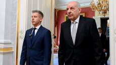 Μάγιαρ: Η κυβέρνηση θα εκκινήσει νομική διαδικασία για την απομάκρυνση του προέδρου αν δεν παραιτηθεί