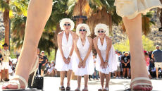 Πάνω από 1.000 σωσίες της Marilyn Monroe έσπασαν παγκόσμιο ρεκόρ για τα 100 χρόνια από τη γέννησή της
