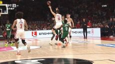Το αδιανόητο buzzer beater του Παπανικολάου από το κέντρο κόντρα στον Παναθηναϊκό, δείτε βίντεο 