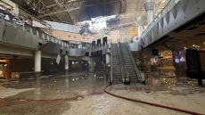 Κλιμάκωση στον Κόλπο: Το Κουβέιτ καθηλώνει τα αεροπλάνα μετά το ιρανικό χτύπημα στο αεροδρόμιο, ο Τραμπ πιέζει την Τεχεράνη να δεσμευτεί για τα πυρηνικά