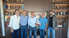 Η ΠΑΕ ΟΦΗ τίμησε τη διαχρονική στήριξη του Ομίλου Καράτζη