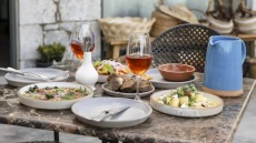 Aspasia: Πιάτα εμπνευσμένα από τη Μάνη αλλά και απ’ όλη την Ελλάδα