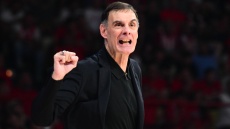 Μπαρτζώκας για τη «φιλοξενία» του ΟΑΚΑ: «Γνωστός οπαδός της Φιορεντίνα έσπασε το χέρι του προσπαθώντας να χτυπήσει τη φυσούνα»