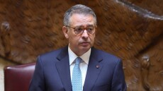 Βέτο από τον πρόεδρο της Πορτογαλίας σε νομοσχέδιο που απαγορεύει «σημαίες ιδεολογιών» σε κρατικά κτίρια
