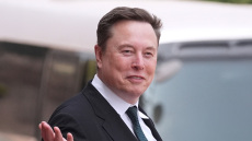 Έλον Μασκ και SpaceX: Πώς η «αποτυχημένη ιδέα» και η «πόρτα» των Ρώσων οδήγησαν στην εκτόξευση των 2 τρισ. δολαρίων
