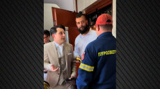 Ξάνθη: Γαμπρός κόλλησε στο ασανσέρ με πέντε φίλους του πηγαίνοντας στην εκκλησία, δείτε βίντεο