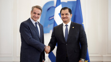 Συνάντηση Μητσοτάκη με τον Σαντάμ Χαφτάρ, υπαρχηγό Γενικής Διοίκησης του Λιβυκού Εθνικού Στρατού
