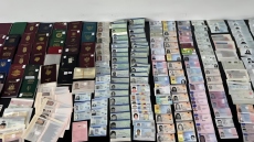 Εξαρθρώθηκε κύκλωμα που διακινούσε πλαστά έγγραφα: Ο... τιμοκατάλογος για διαβατήρια και δελτία ταυτότητας, δείτε εικόνες