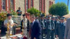 Παρουσία Χρυσοχοΐδη τα αποκαλυπτήρια του μνημείου για την αστυνομικό που σκοτώθηκε όταν πήγε να σταματήσει καβγά οδηγών στη Χαλκιδική
