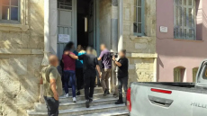 Προφυλακίστηκαν οι δύο από τους τέσσερις κατηγορούμενους για το κύκλωμα της πειρατικής συνδρομητικής τηλεόρασης

