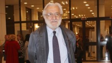 Γιάννης Σμαραγδής: Όταν έπαιξαν σε ταινία μου ο Στάθης Ψάλτης και ο Σωτήρης Μουστάκας, είχαν και οι δύο καρκίνο, το ήξεραν ότι θα πεθάνουν