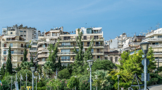 Τι αλλάζει και τι μένει ίδιο για το 2027 στις μεταβιβάσεις ακινήτων: Στο τραπέζι η μόνιμη κατάργηση του φόρου υπεραξίας