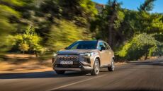 Δοκιμάζουμε την υβριδική Toyota Corolla Cross - Πόσο κοστίζει στην Ελλάδα;
