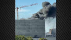 Συναγερμός στις Βρυξέλλες για φωτιά σε υπό ανέγερση μουσείο, δείτε βίντεο και φωτογραφίες