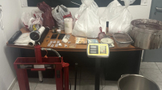 Συνελήφθη 39χρονος στο Μεταξουργείο για παραγωγή και διακίνηση ναρκωτικών, βρέθηκαν πάνω από 27 κιλά ουσίας νόθευσης
