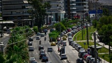Τροχαίο στη Λεωφόρο Ποσειδώνος, με δυσκολία η κυκλοφορία στο ρεύμα προς Πειραιά
