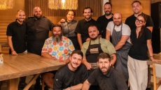 Μαραθιά: Μία παρέα στο ίδιο τραπέζι
