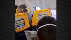 Από βλάβη στον κινητήρα έσπασε παράθυρο σε πτήση από Θεσσαλονίκη, με εγκαύματα νοσηλεύεται ο Σέρβος που τον ρούφηξε ο αέρας